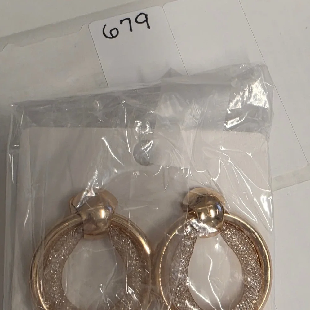 N/A gold tone